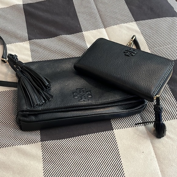 Tory Burch combo crossbody and wallet - Picture 2 of 12